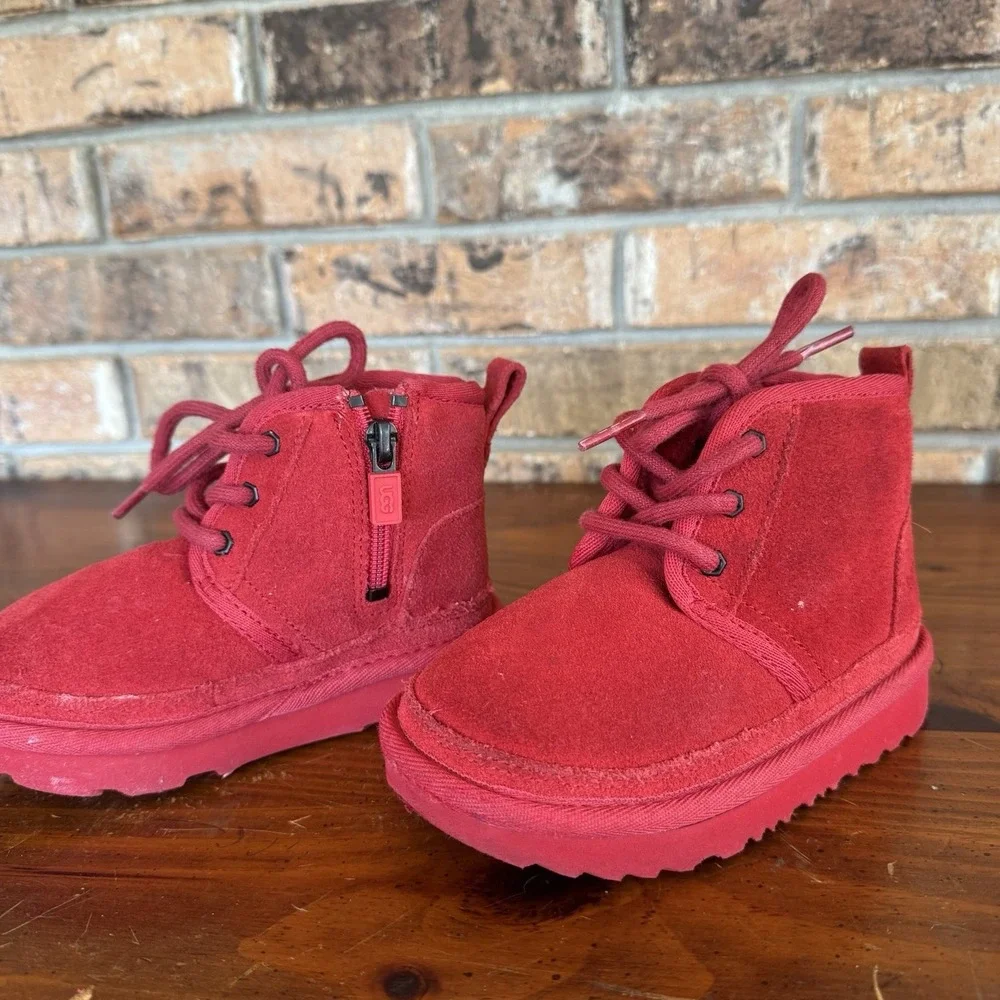 TODDLER'S UGG NEUMEL II – COZY SUEDE CHUKKA WITH ALL-DAY‎ COMFORT 8 sz